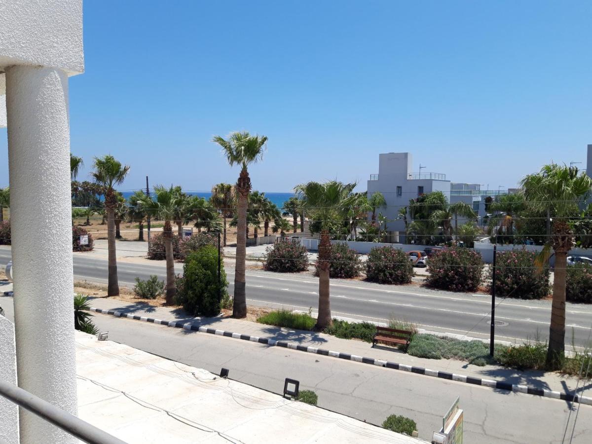 לרנקה La Veranda Sea View Apartments מראה חיצוני תמונה