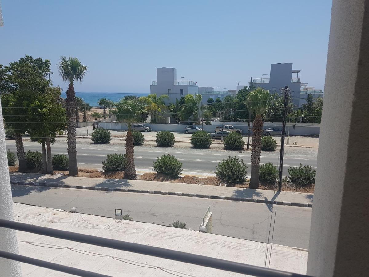 לרנקה La Veranda Sea View Apartments מראה חיצוני תמונה