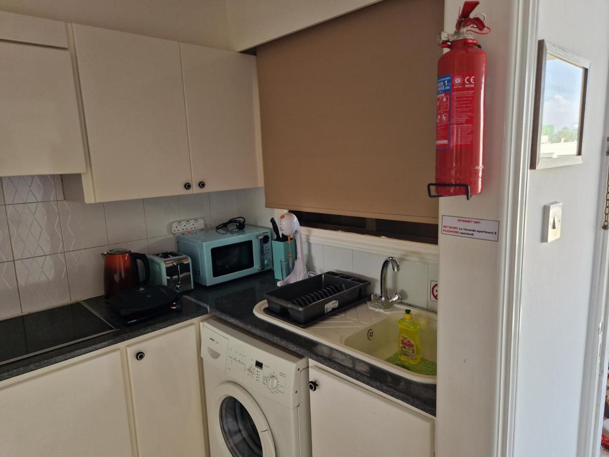 לרנקה La Veranda Sea View Apartments מראה חיצוני תמונה